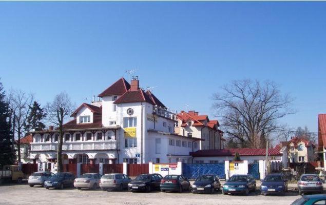 Piaseczno Willa Staropolska Exteriér fotografie
